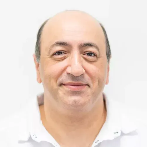 Portrett bilde av Tannlege Hamid Hosseini